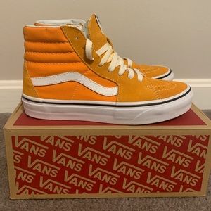 SK8-Hi Dark Cheddar Vans